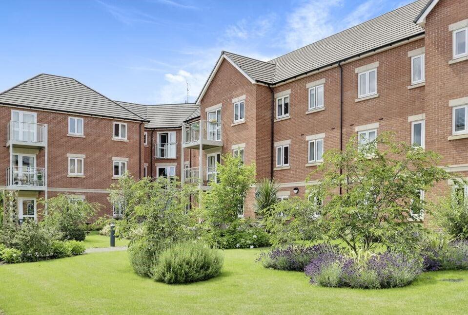 Farnham House Gardens