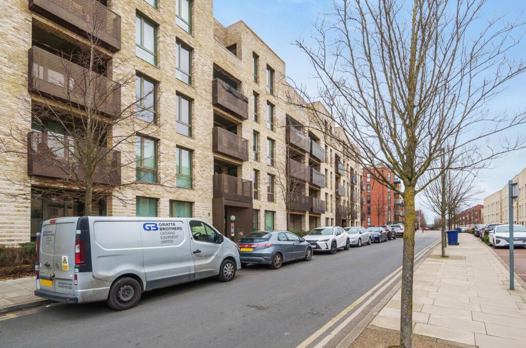 Davidson Frost-Wellings, DFW, Welford Court, Edgwa