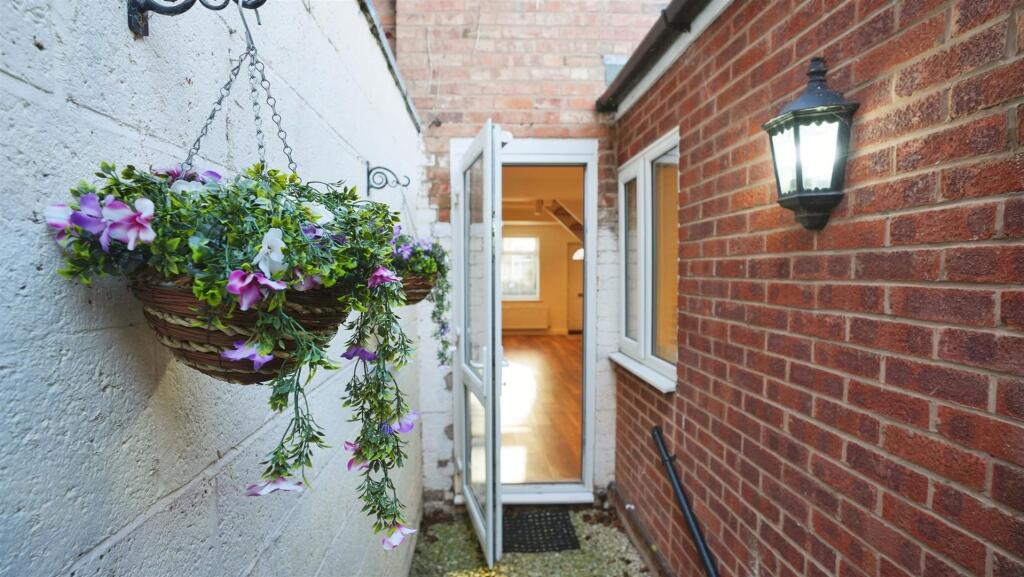 4db3530a--42CB-B7F9-4150BD6CFDF9-21302-00000DDBCBC