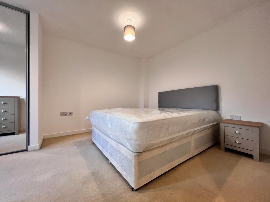 2 bed 2 bath for rent in Bow, E3