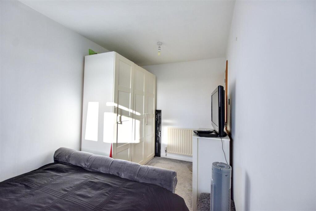 Bedroom 2_2.jpeg