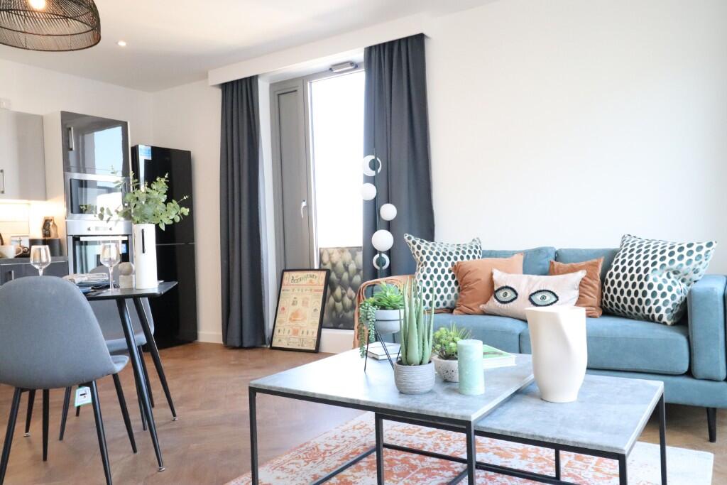 Broadside Oldham Road, Manchester, Greater Manchester, M4