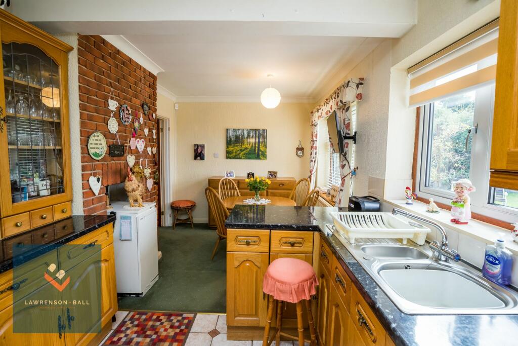 Kitchen/Dining