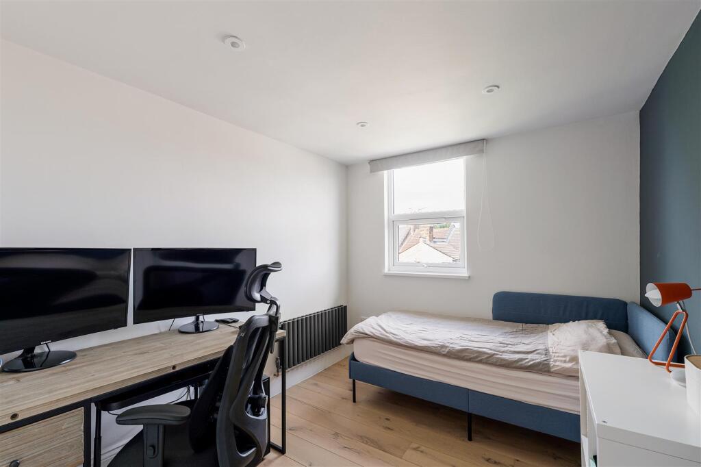 Ickworth Park Road E17