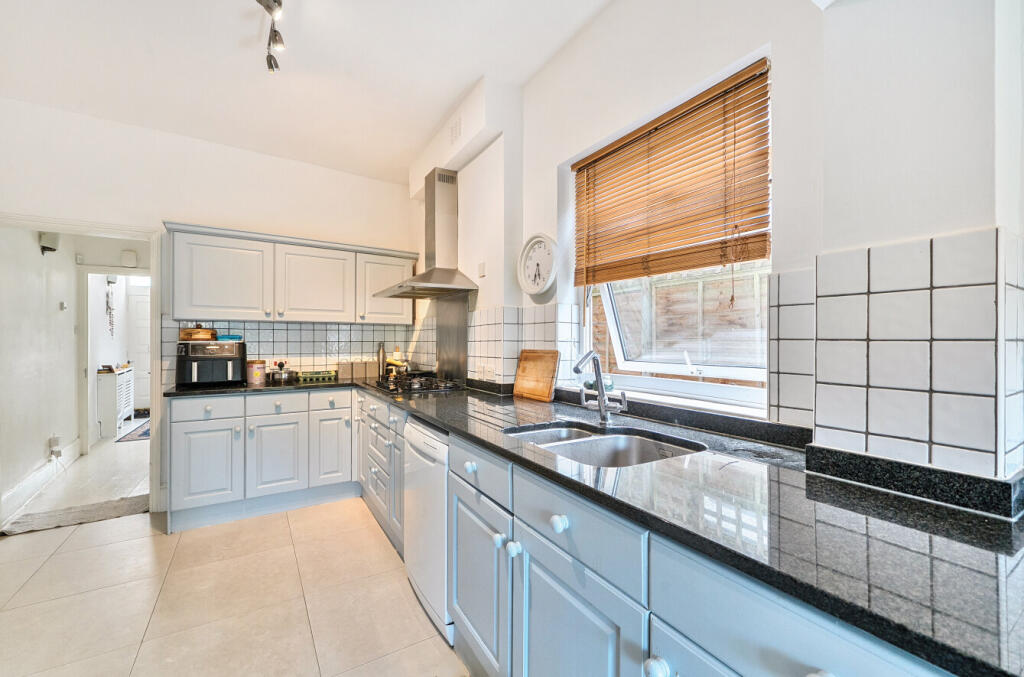 1311985-11-685ceb...