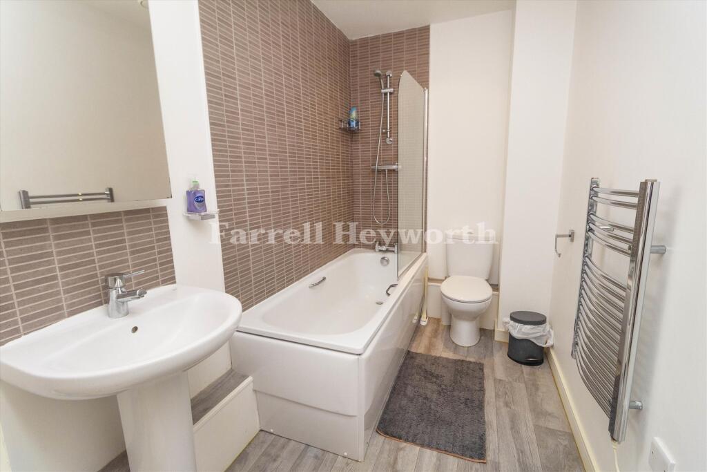 Bathroom T202511051115.jpg