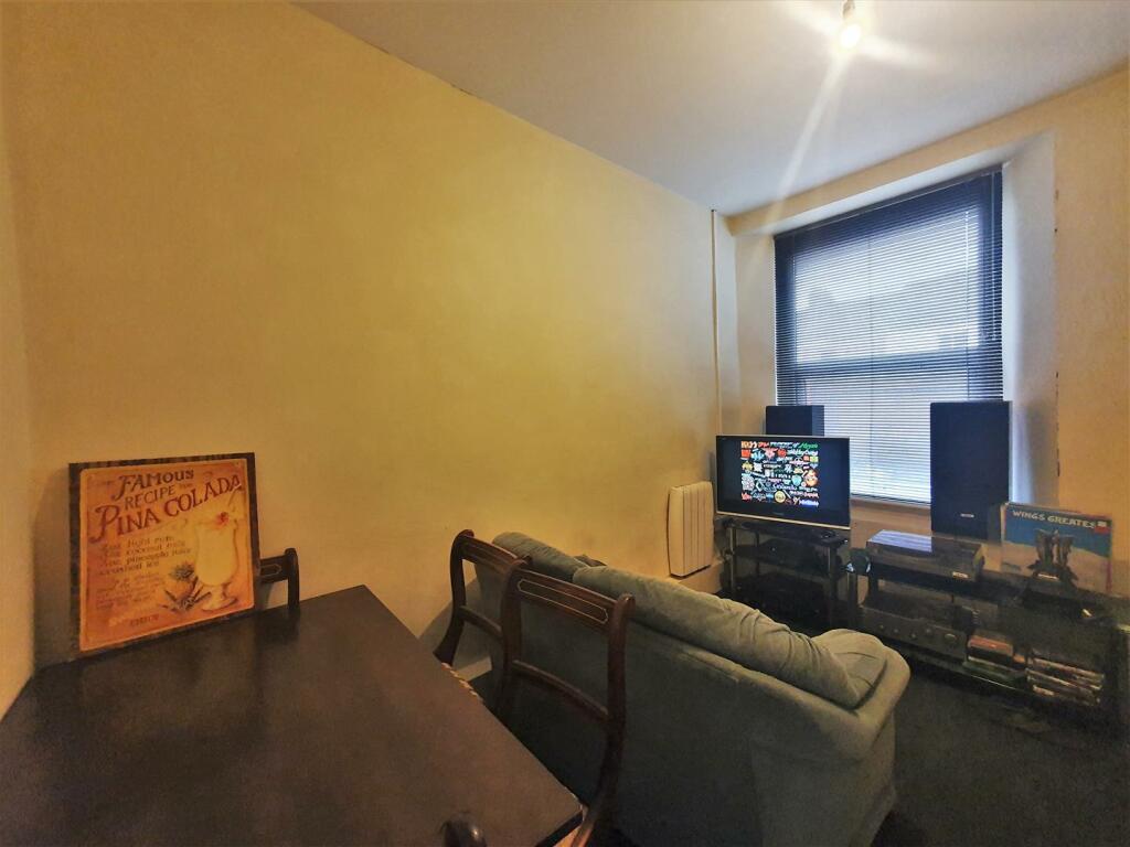 Flat 1, Bedroom