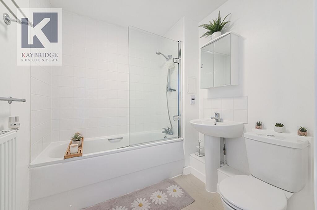 Longland Place, Epsom