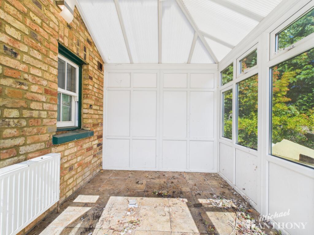 CAM02773G0-PR0343-STILL016