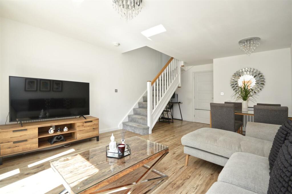 Sitting / Dining Room