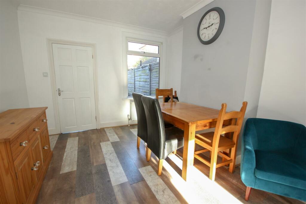 Dining Room.jpg