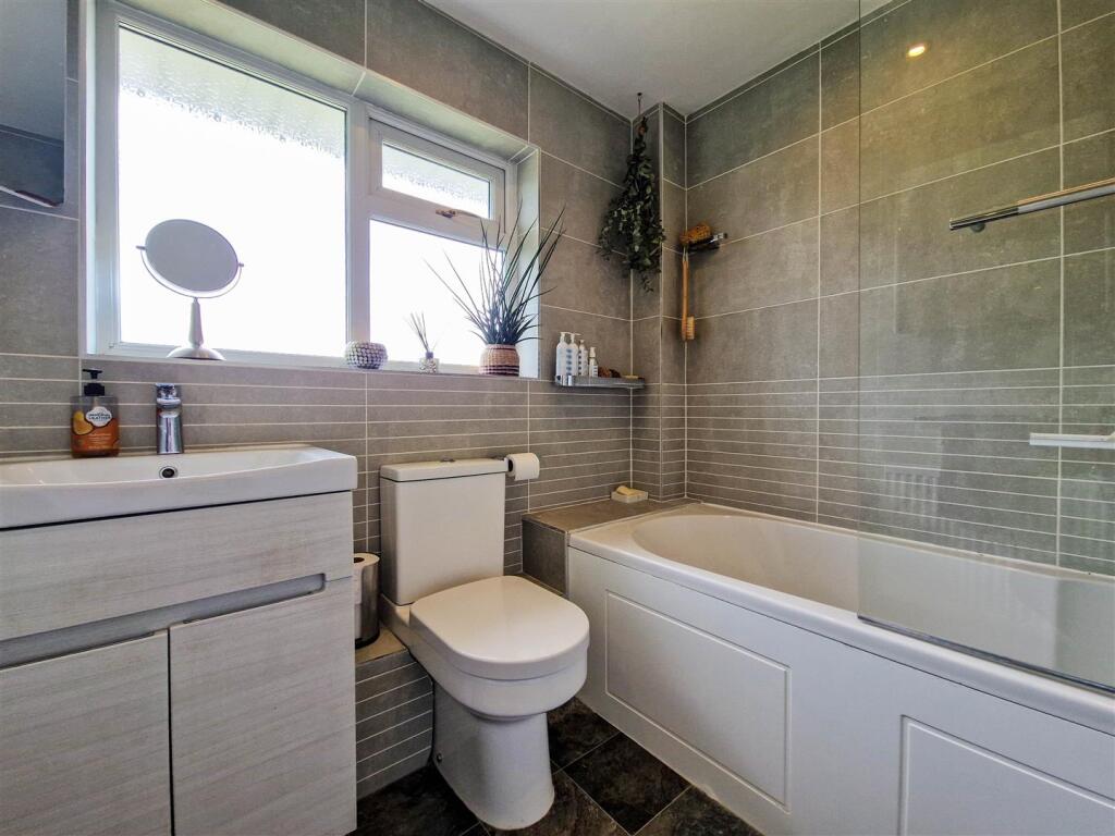 Modern bathroom