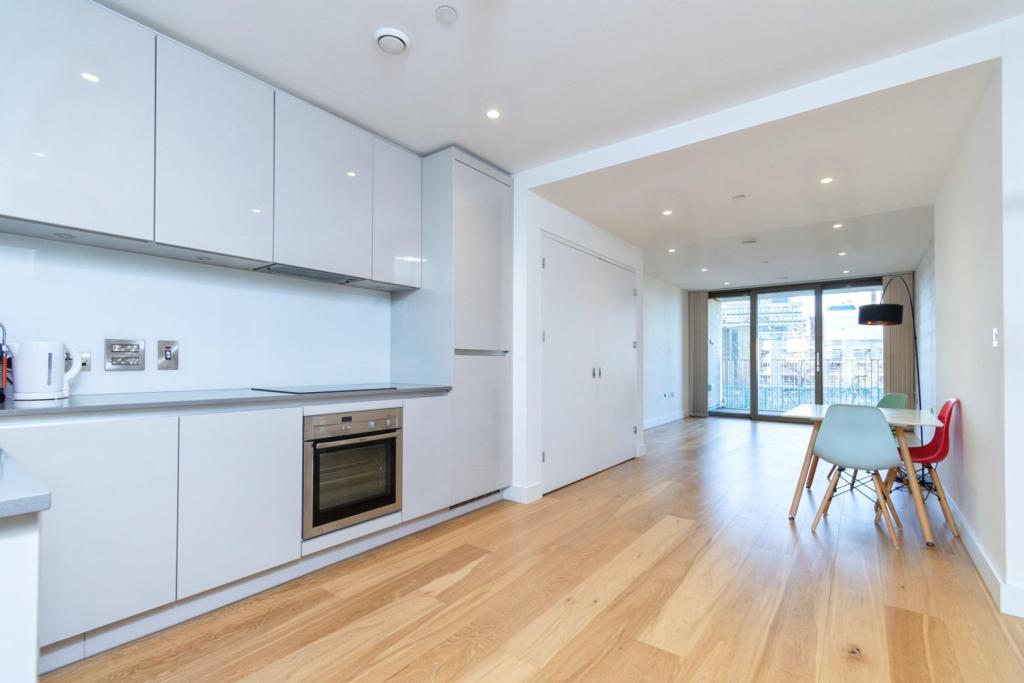 Lounge / Kitchen
