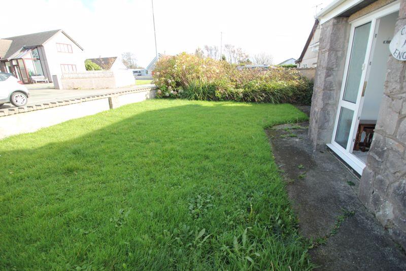 FRONT GARDEN
