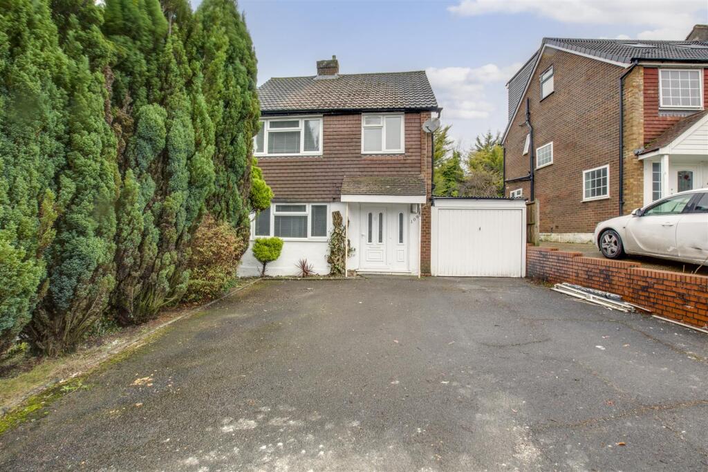 109 Arnison Avenue, HP13 6BU-15.jpg