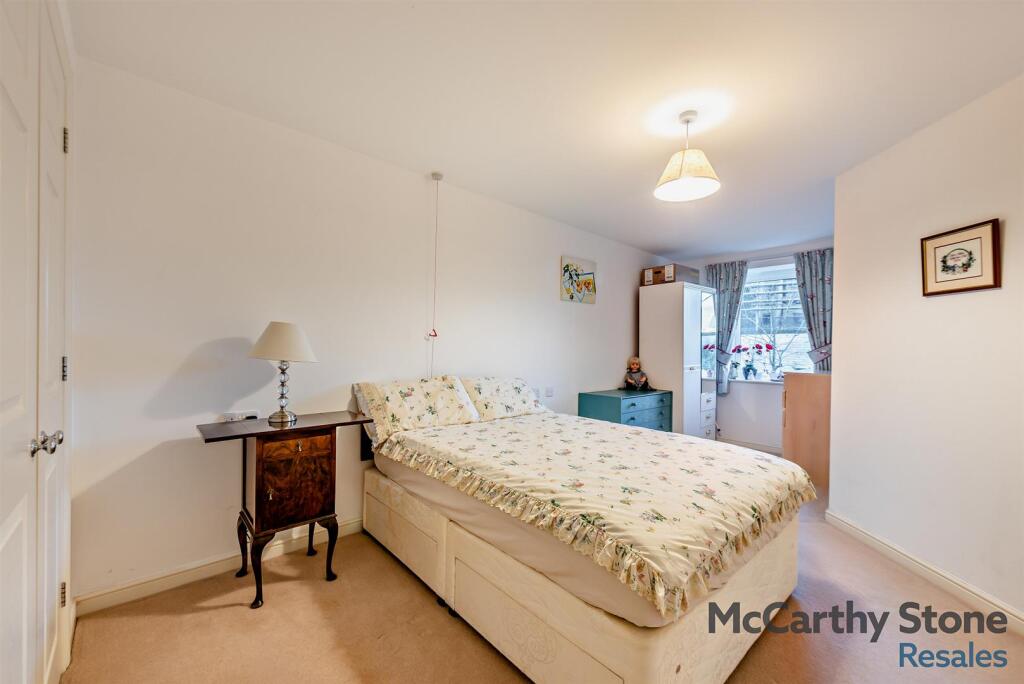 8633045-interior03-800.jpg