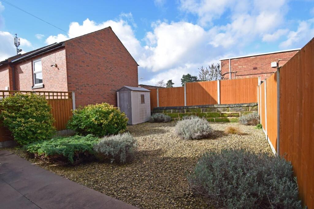 51 Birmingham Road, garden b.jpg