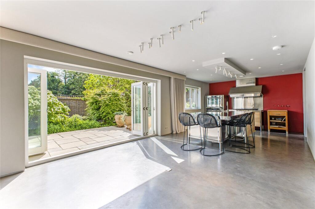 Kitchen/Dining
