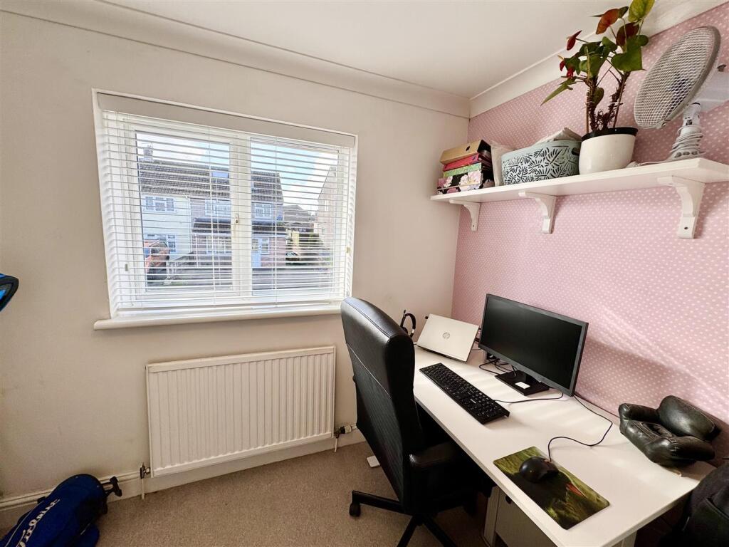 BEDROOM 3