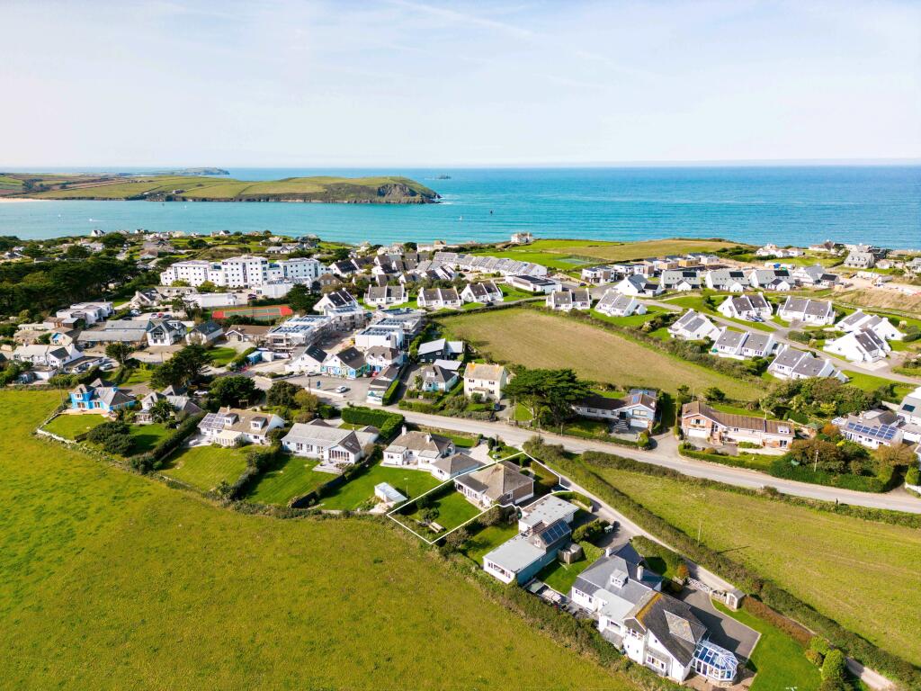 65323b8283a07_Hillcroft-9-white line-resized