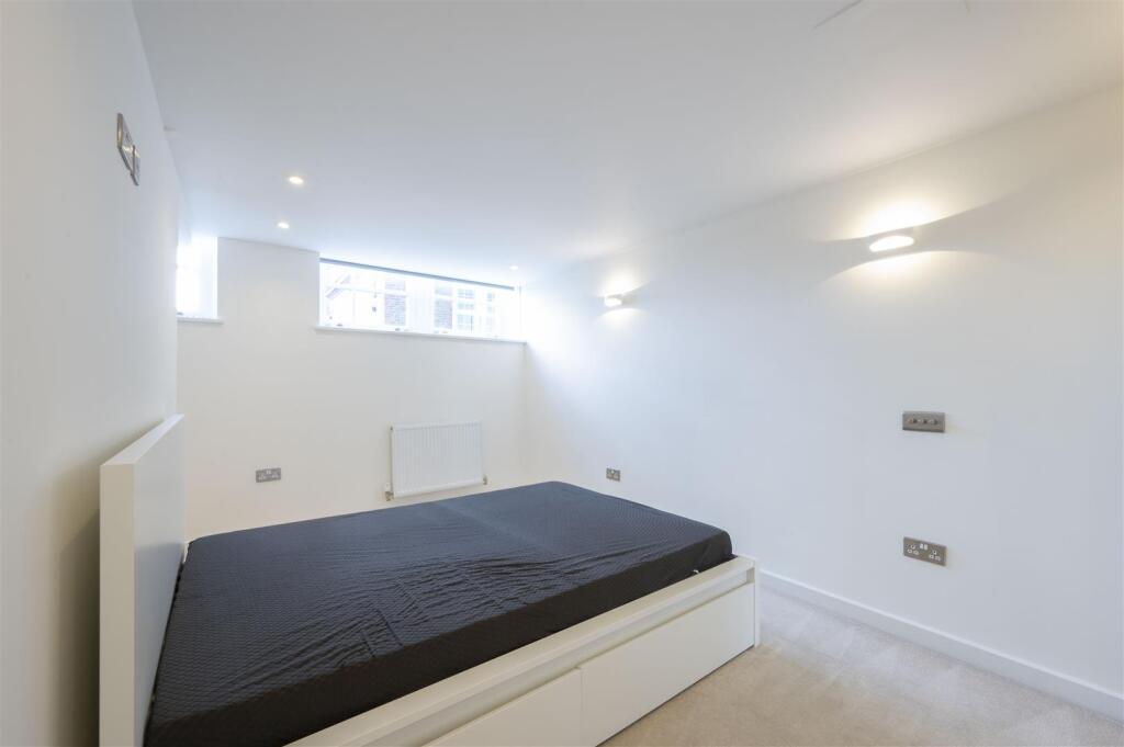 82, Craven Gardens ,14.jpg