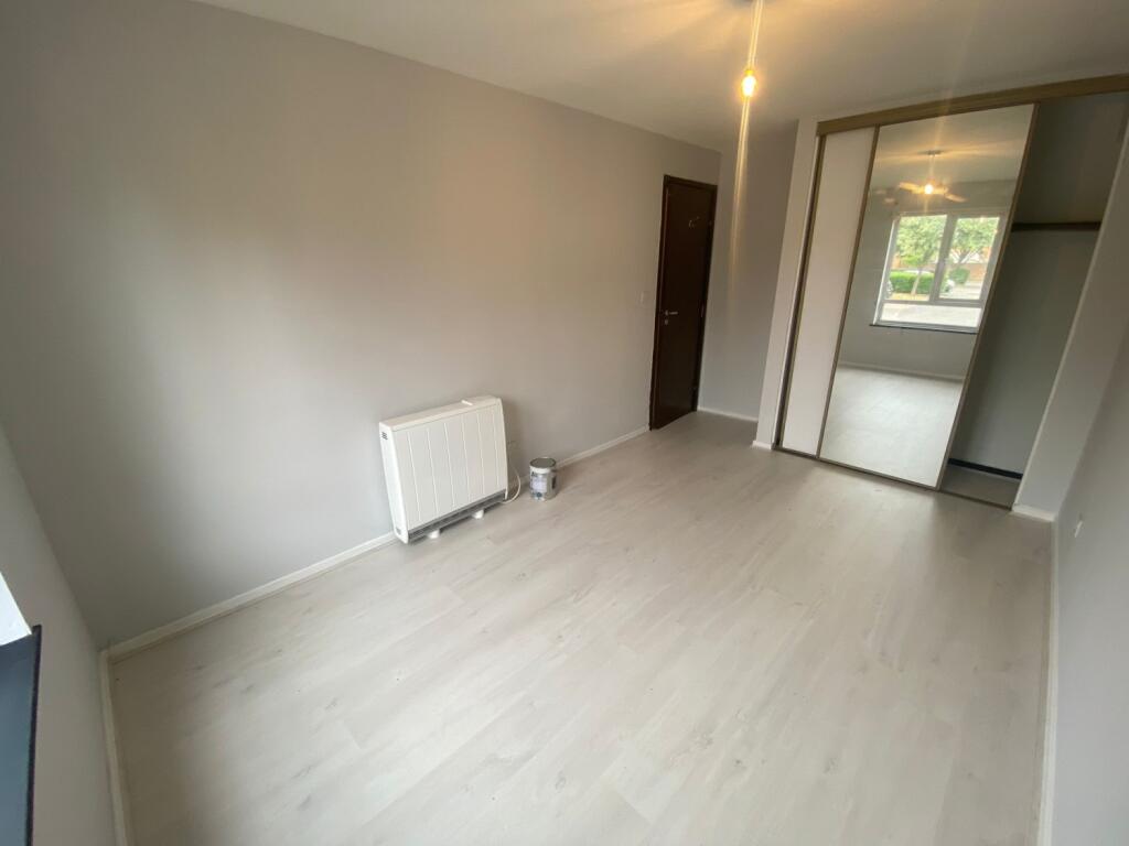 Bedroom 1 (2)