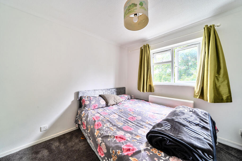 1316518-10-685d2c...