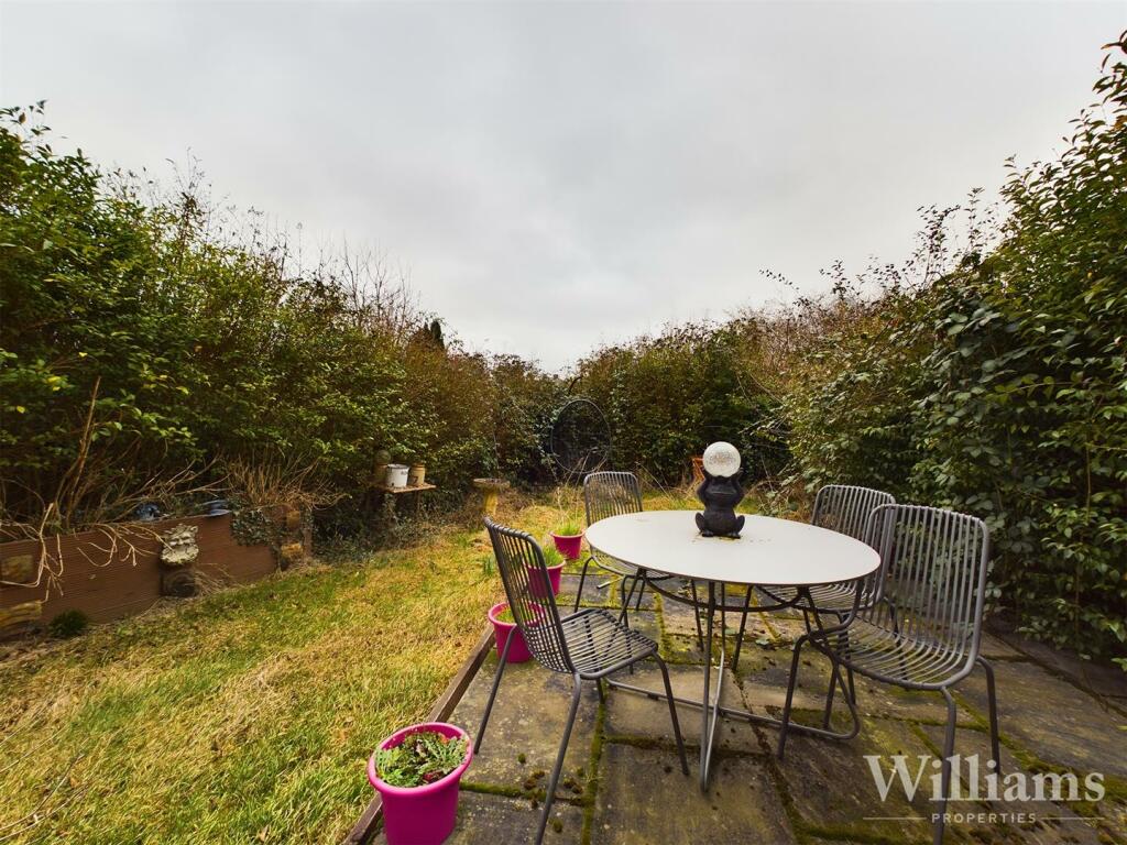 CAM01593G0-PR0019-STILL019.jpg