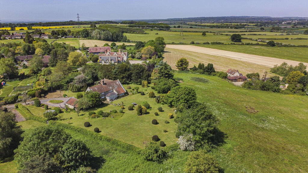 Barn Court, Toot Baldon, Oxford, Oxfordshire, OX44 9NG