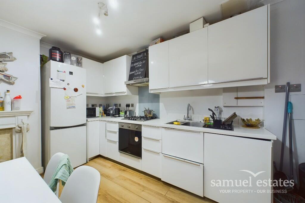 Living Room / Kitche