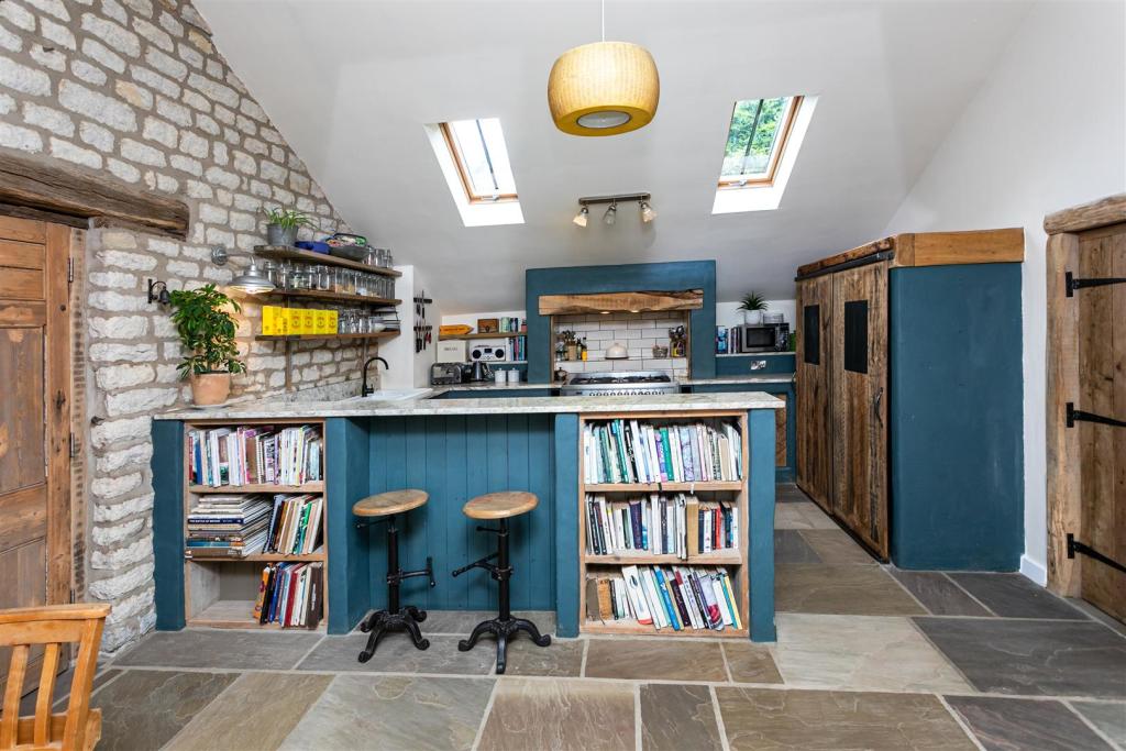 Breakfast Bar
