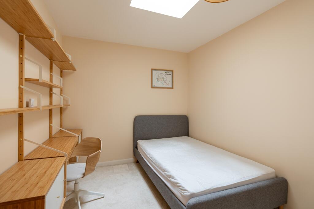 36 Wooldridge Court-07306