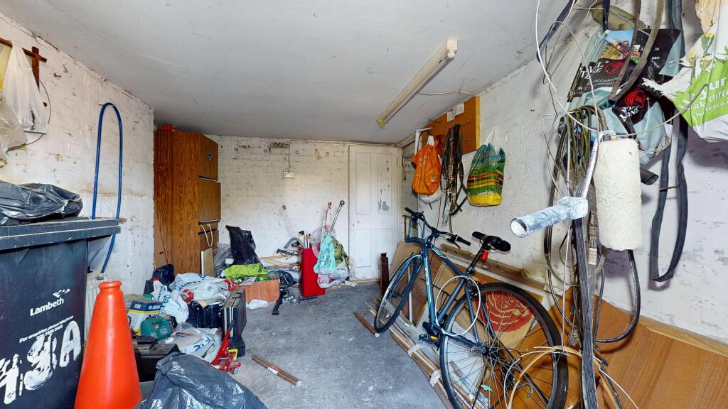 Flat A, 98 Lowden Road, Herne Hill, London, SE24 0BQ