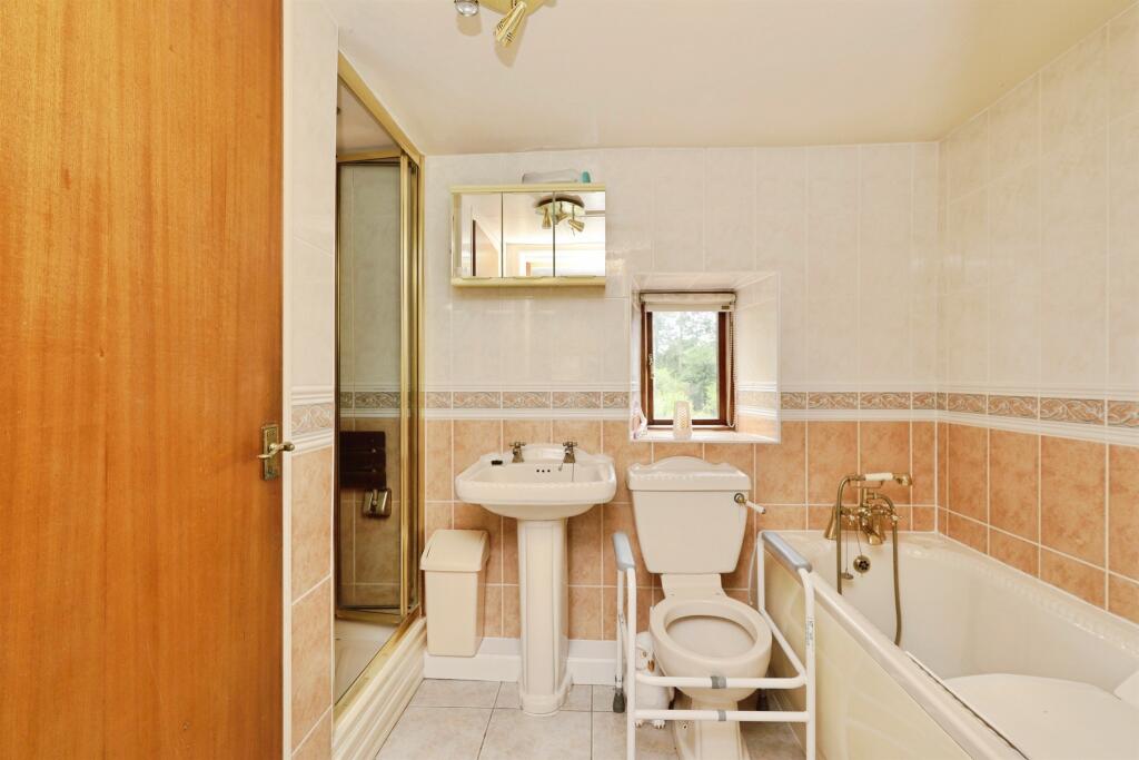Ensuite