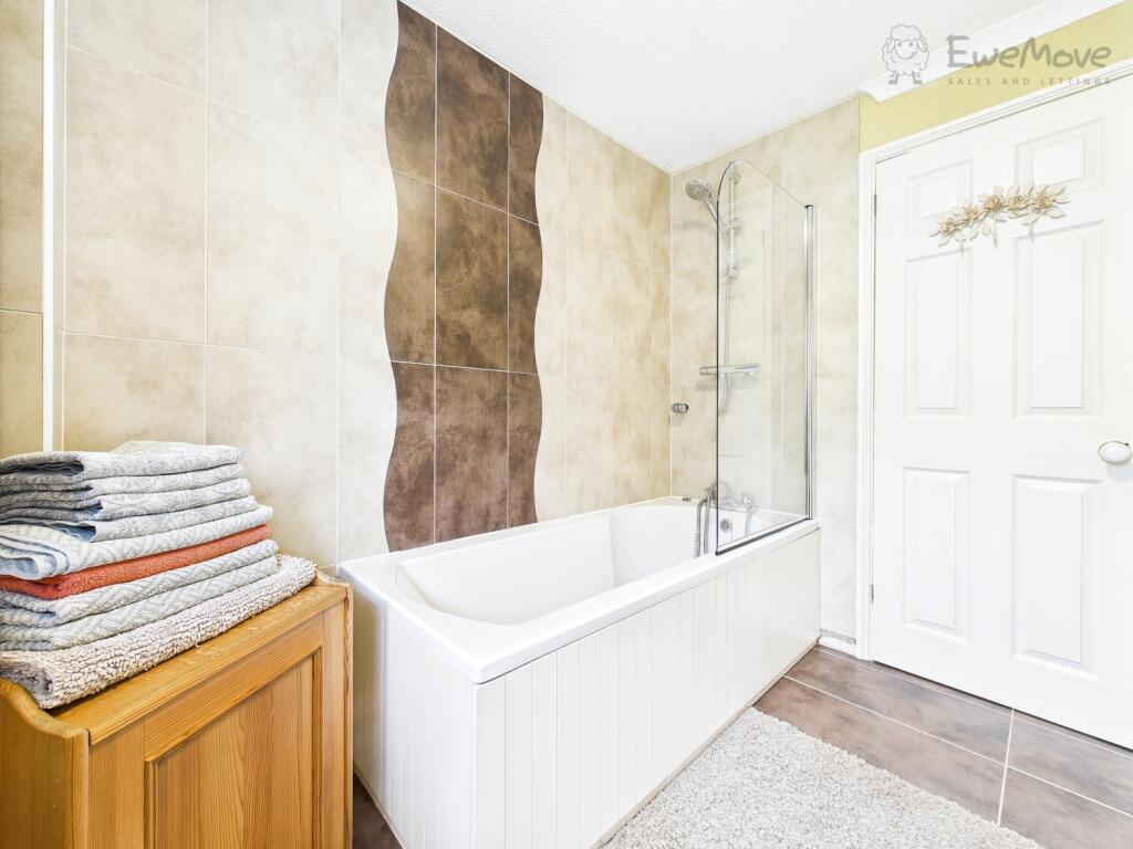 CAM03640G0-PR0056-STILL035