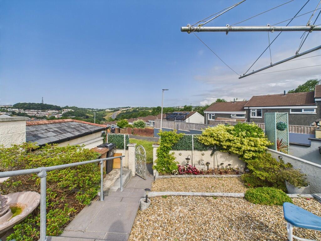 CAM02089G0-PR0525...