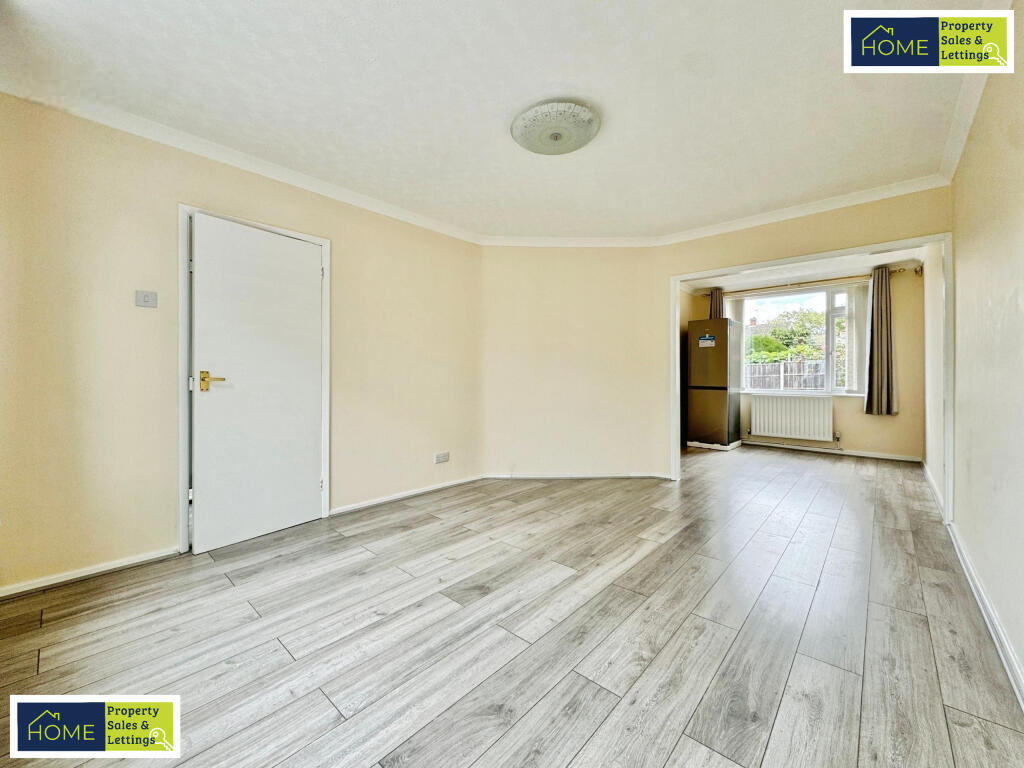 32 Skelton Drive, West Knighton, Leicester, LE2 6J