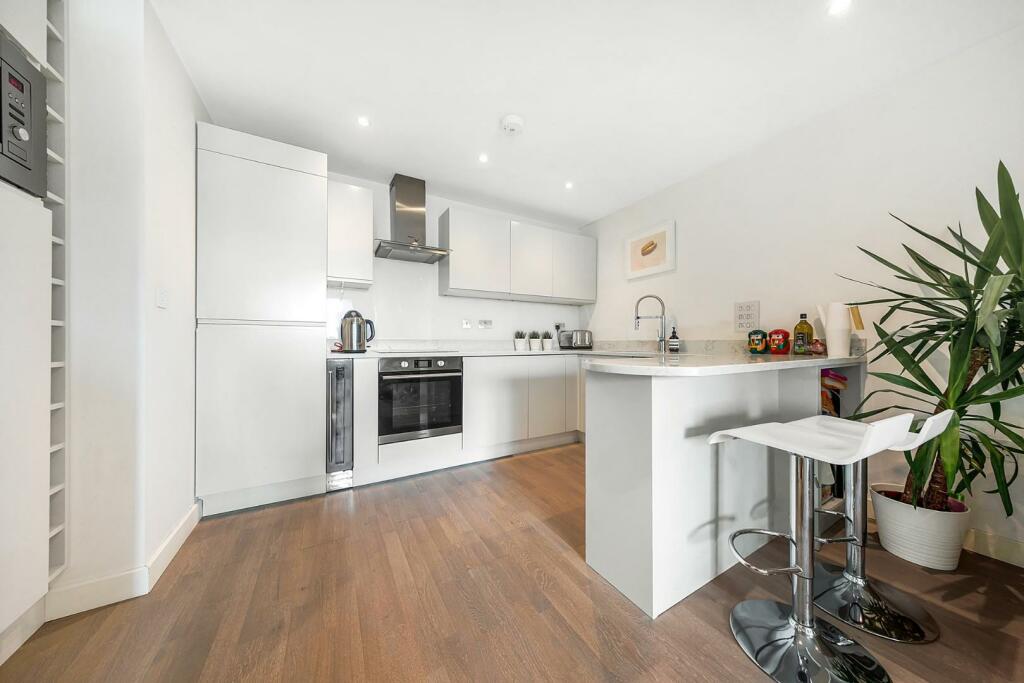 Kitchen (1).jpg