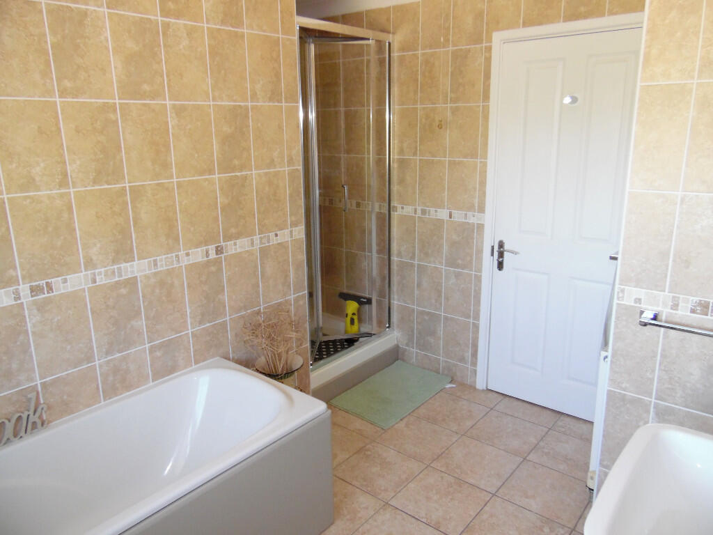 BATH/SHOWER ROOM