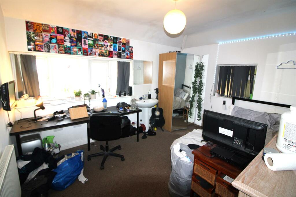 Bedroom 6