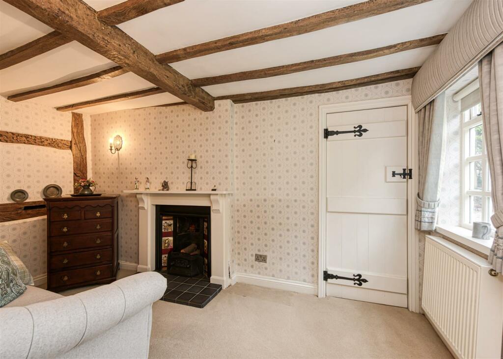 4 Shop Lane-sitting.jpg