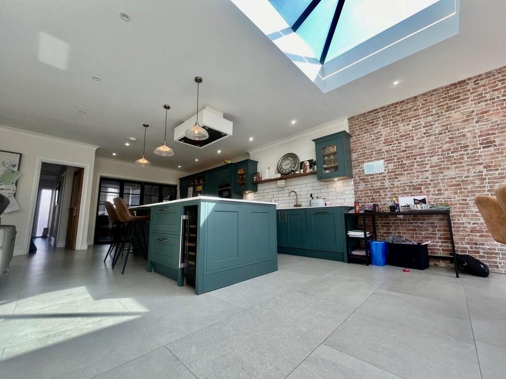 39341515-9d29-4e9...