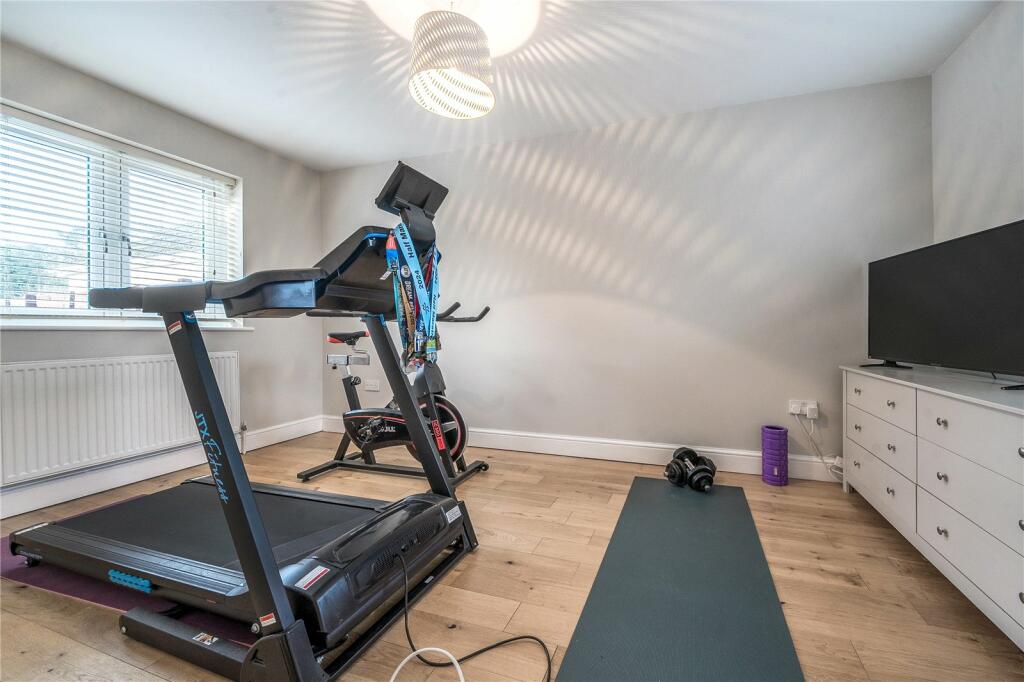 Bed 3/Gym