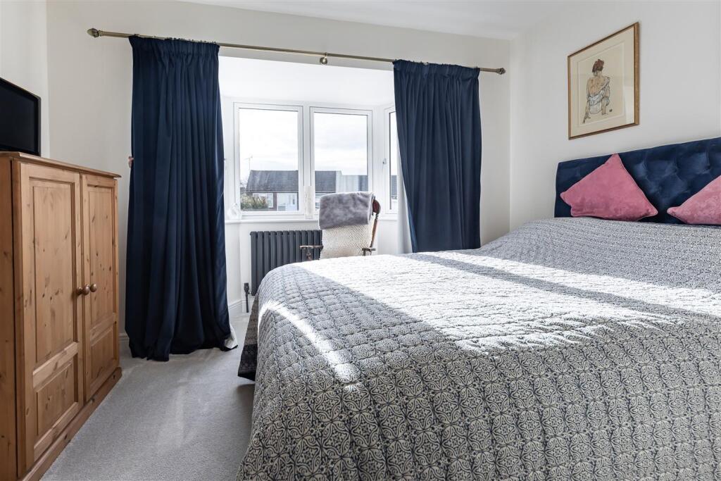 15 New Farm Dr   (4).jpg