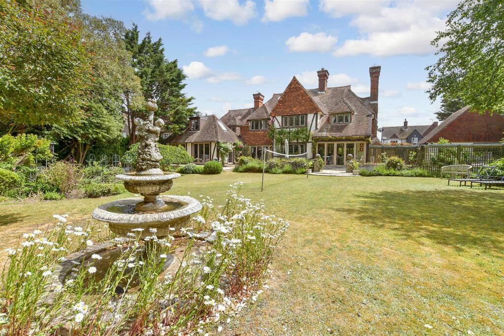 External Lifestyle Photograph