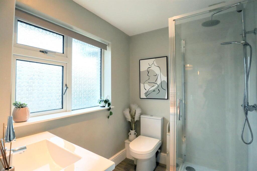 Shower room.jpg