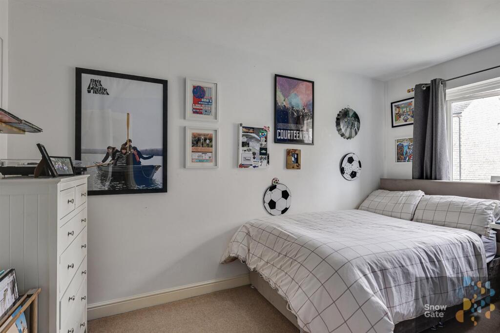 BEDROOM 3