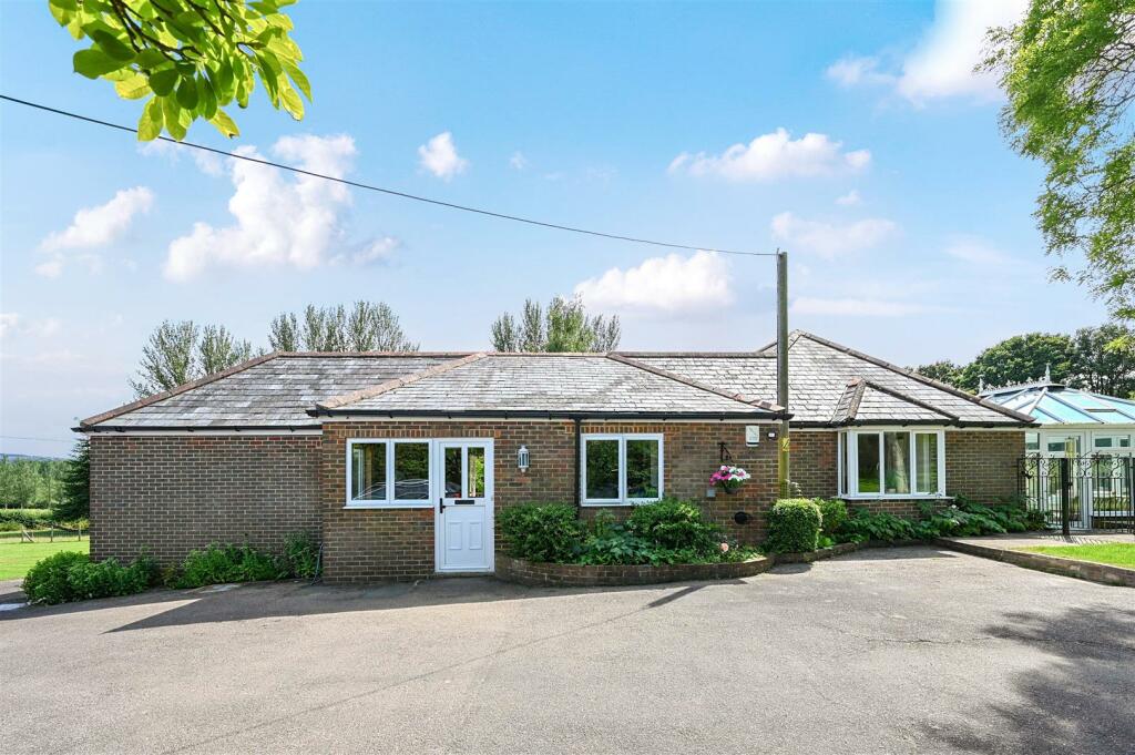St.Helens View - Parsonage Lane - TN35 4SH (68).jp