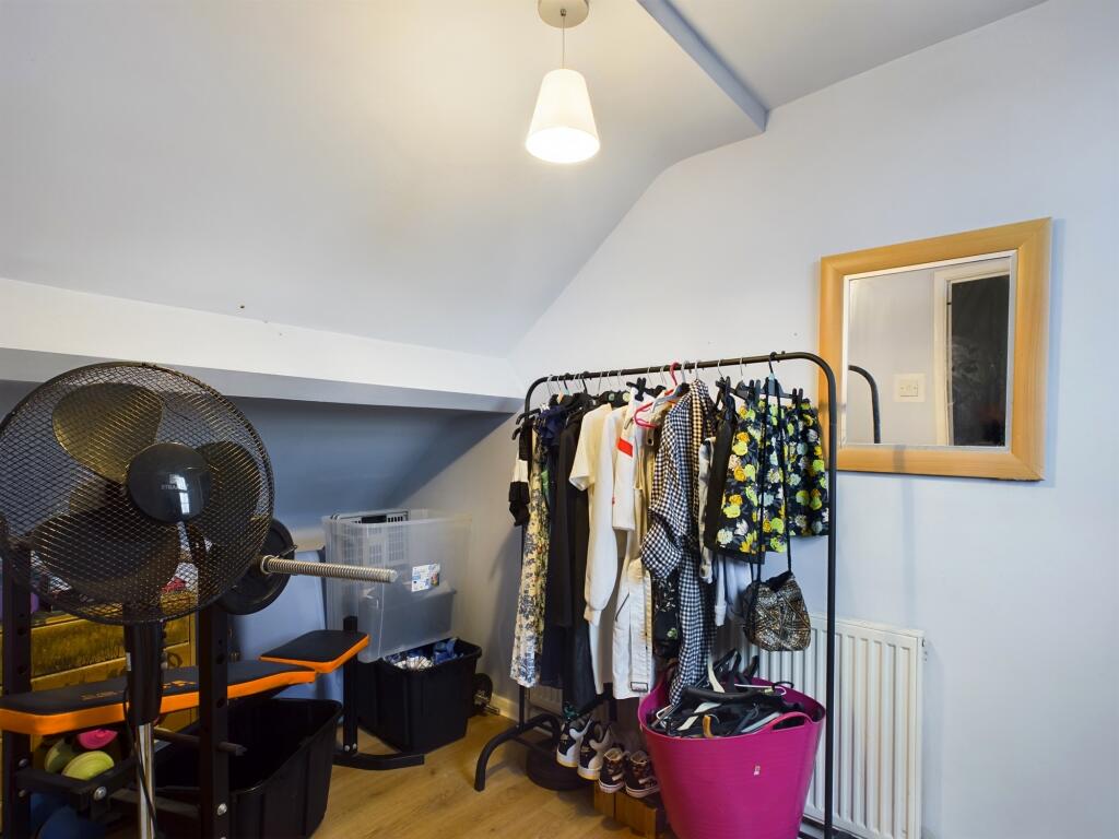 CAM02668G0-PR0154-STILL019