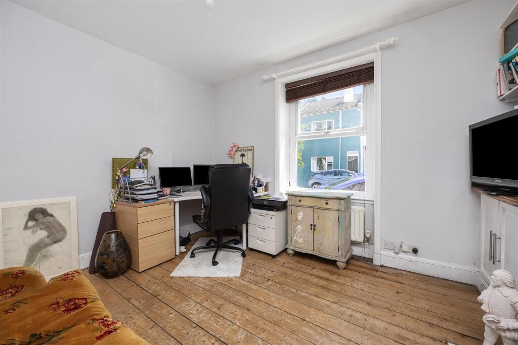 Ewart Street_23-006.jpg